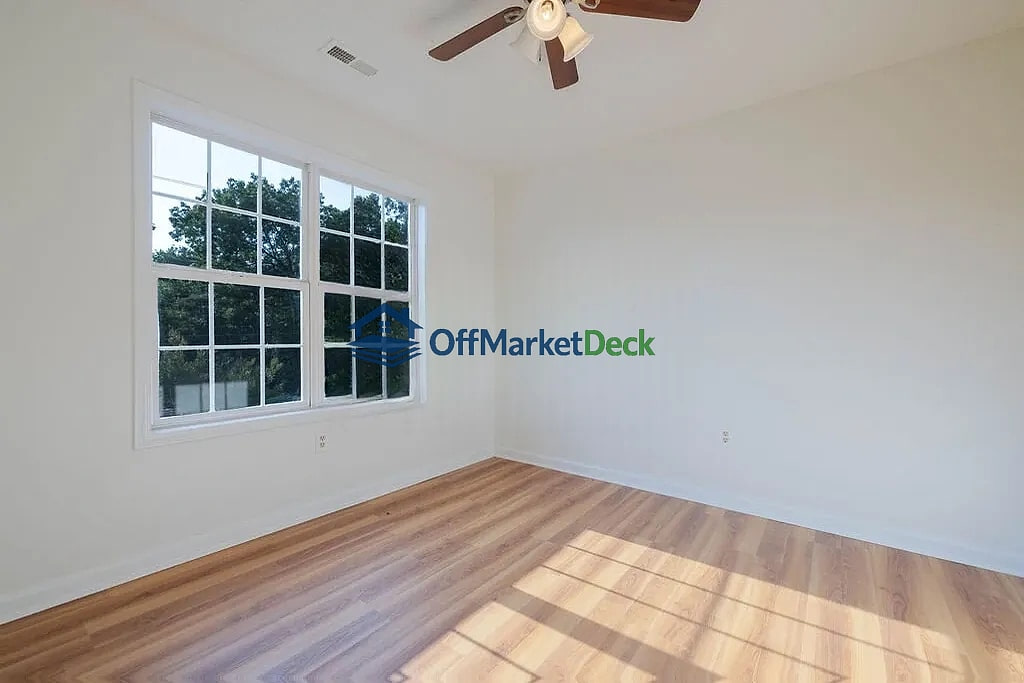 Off-market house in Piedmont, South Carolina — 3 beds, 2 baths, $258,000 — photo 8 of 8