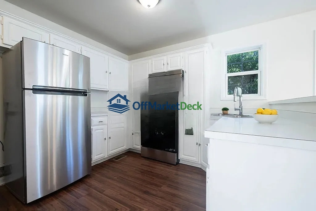 Off-market house in Piedmont, South Carolina — 3 beds, 2 baths, $258,000 — photo 4 of 8