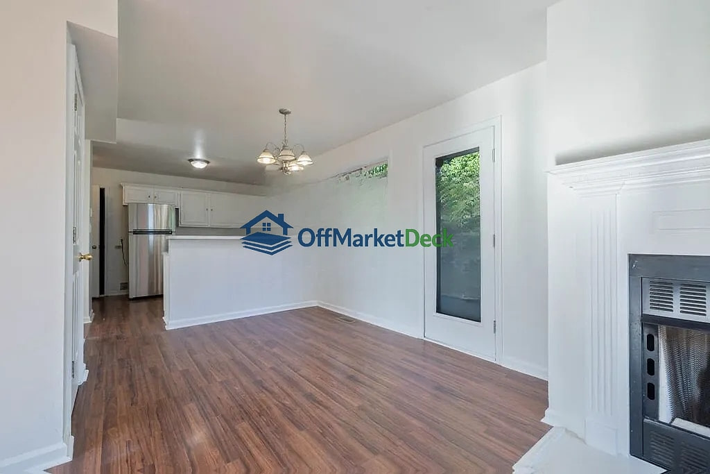 Off-market house in Piedmont, South Carolina — 3 beds, 2 baths, $258,000 — photo 5 of 8