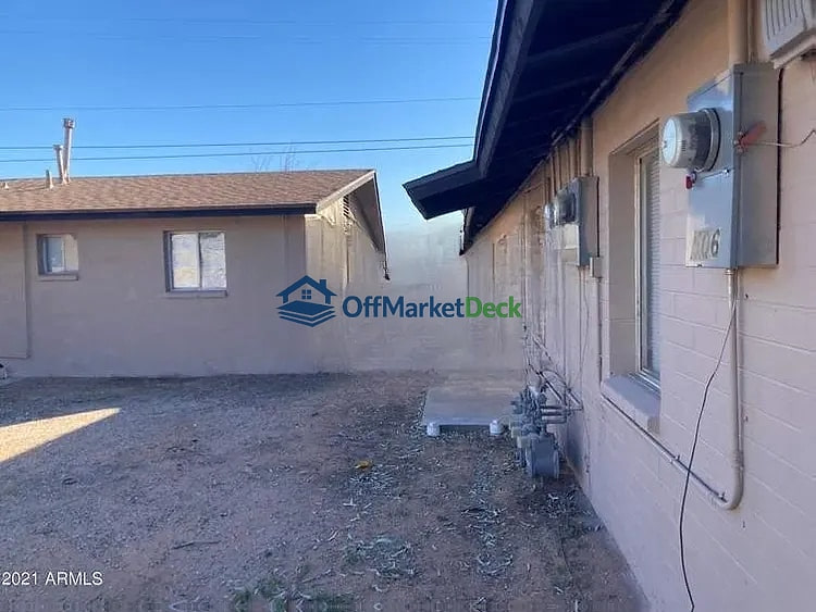 Off-market house in Casa Grande, Arizona — 11 beds, 6 baths, $695,000 — photo 2 of 8