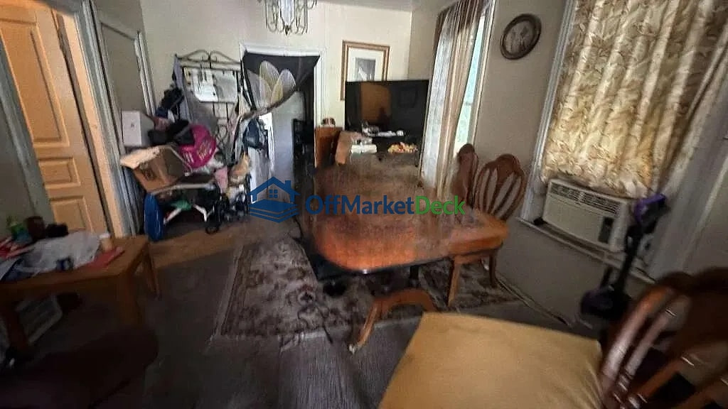 Off-market house in Detroit, Michigan — 3 beds, 1 bath, $127,900 — photo 8 of 8