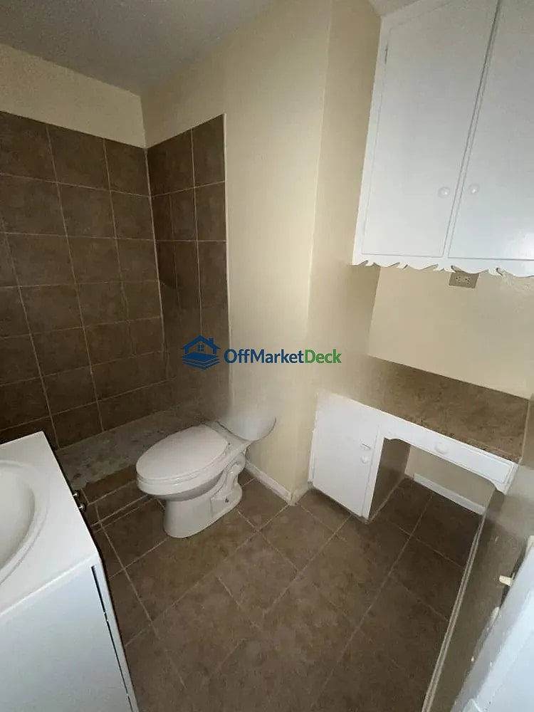 Off-market house in Fort Worth, Texas — 3 beds, 1 bath, $116,000 — photo 8 of 8