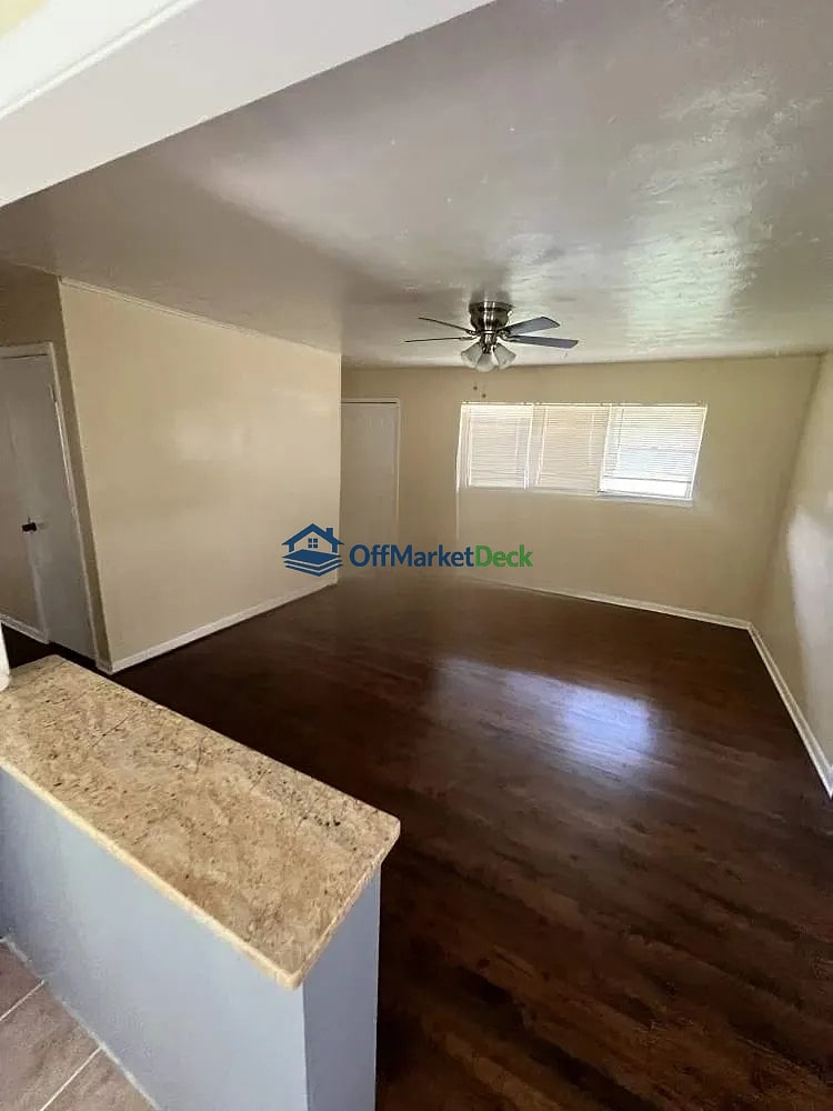Off-market house in Fort Worth, Texas — 3 beds, 1 bath, $116,000
