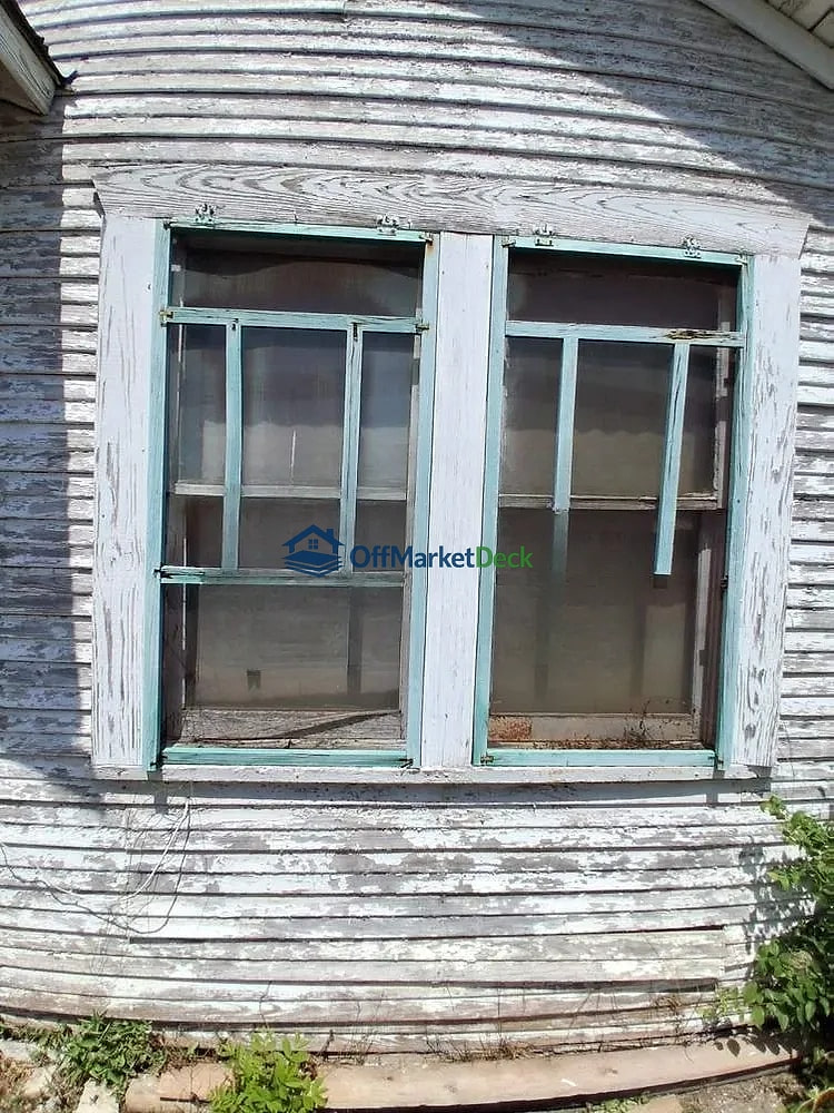 Off-market house in San Antonio, Texas — 2 beds, 1 bath, $49,000 — photo 3 of 8
