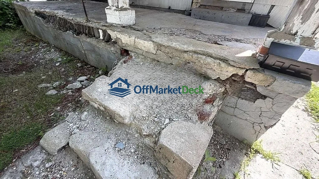 Off-market house in Detroit, Michigan — 4 beds, 1 bath, $34,900 — photo 6 of 8