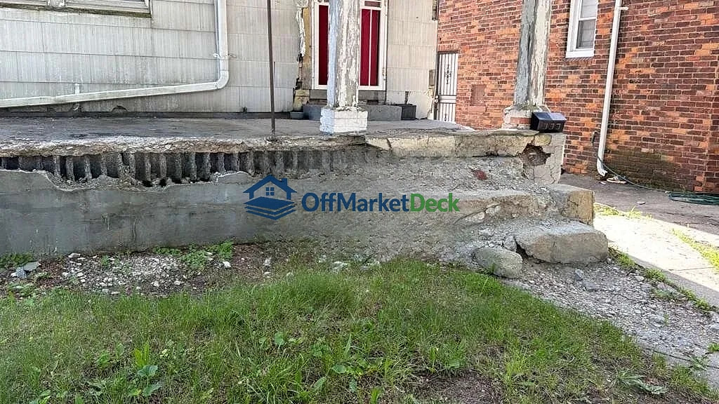 Off-market house in Detroit, Michigan — 4 beds, 1 bath, $34,900 — photo 2 of 8