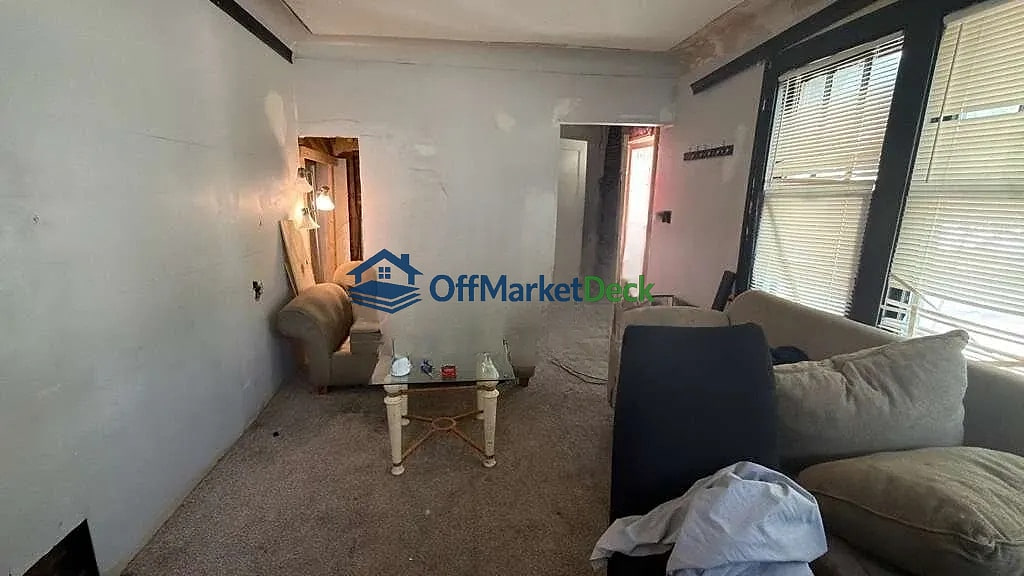 Off-market house in Detroit, Michigan — 4 beds, 1 bath, $34,900 — photo 7 of 8