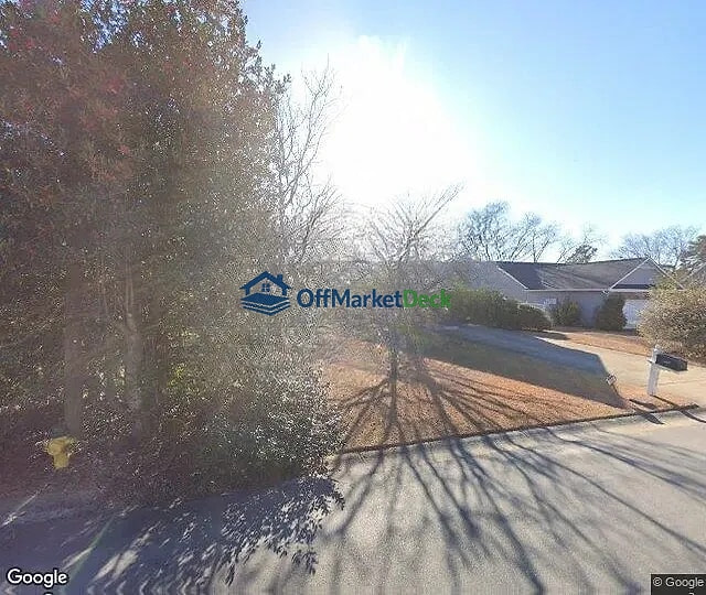 Off-market house in Fayetteville, North Carolina — 3 beds, 2 baths, $184,900 — photo 3 of 3