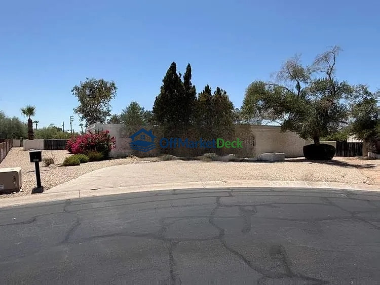 Off-market house in Phoenix, Arizona — 4 beds, 2.5 baths, $1,575,000