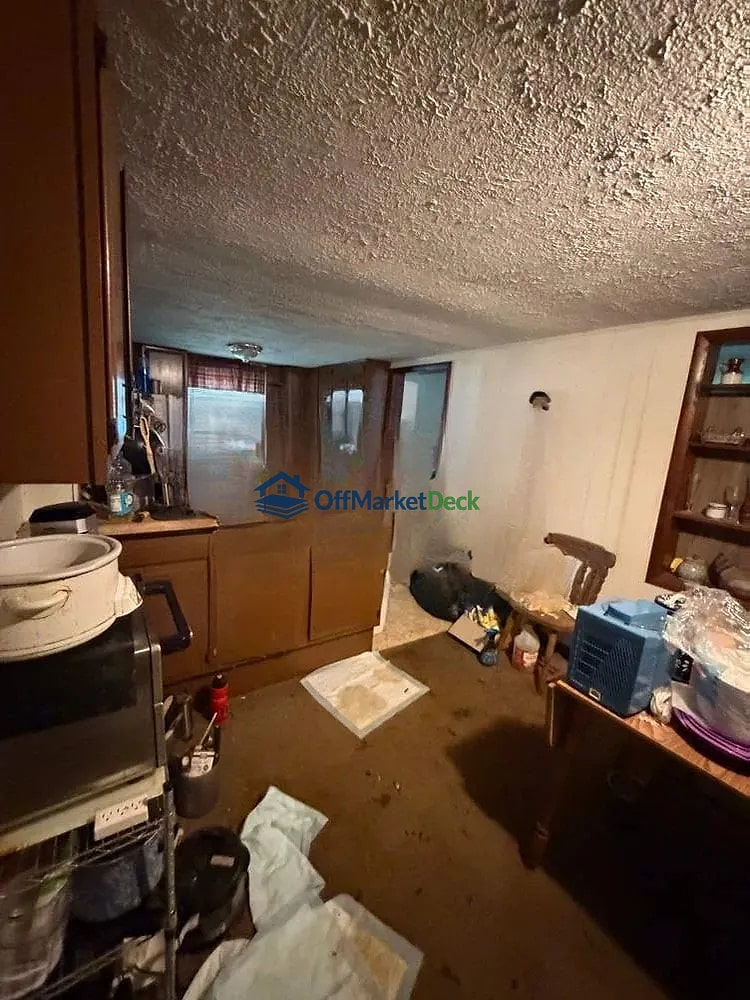 Off-market house in Lexington, Indiana — 2 beds, 1 bath, $62,000 — photo 8 of 8