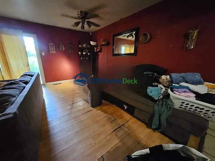 Off-market house in Muskogee, Oklahoma — 3 beds, 2 baths, $74,592 — photo 6 of 8
