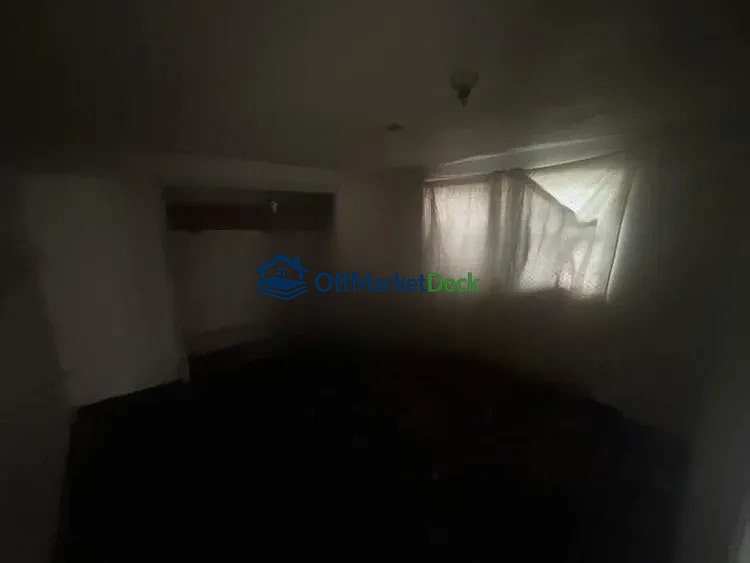 Off-market house in St. Louis, Missouri — 2 beds, 1 bath, $37,000 — photo 6 of 8