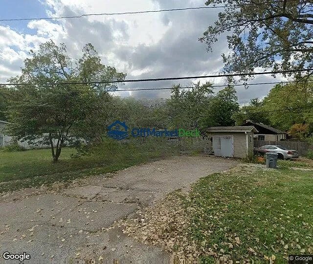Off-market house in Indianapolis, Indiana — 3 beds, 1 bath, $134,900 — photo 2 of 3