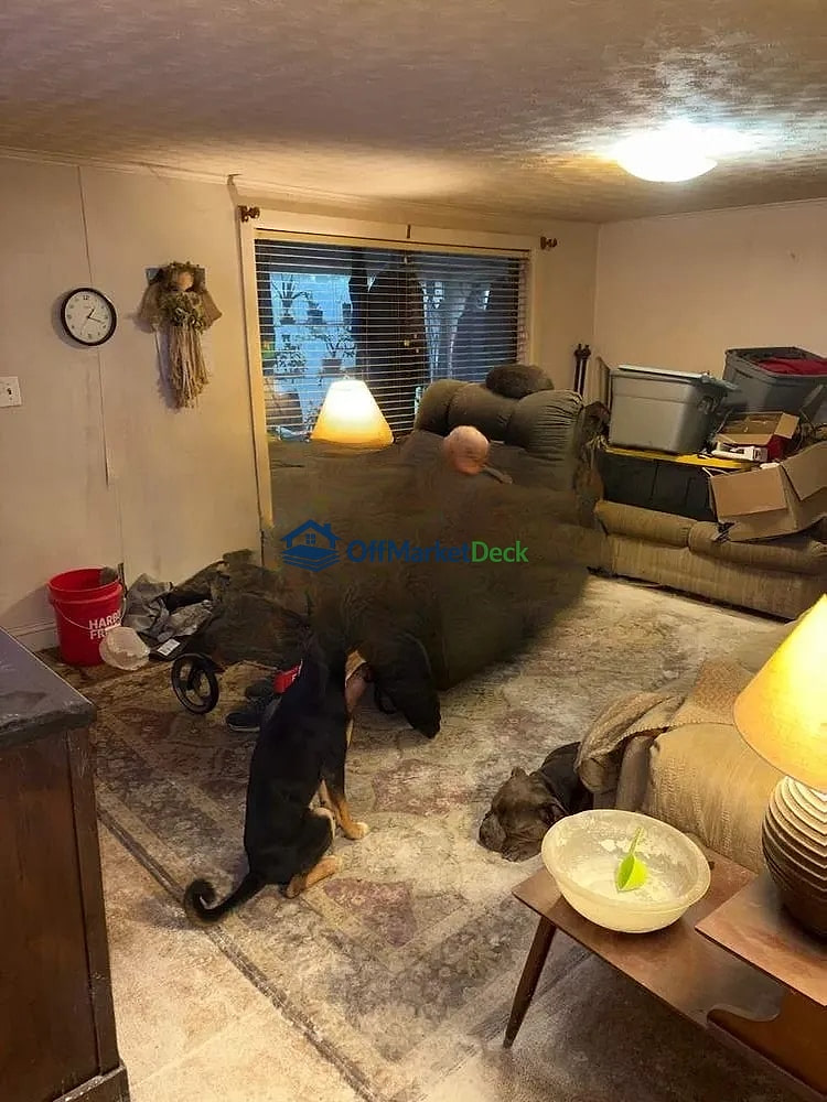 Off-market house in Church Hill, Tennessee — 3 beds, 1 bath, $115,000 — photo 6 of 8