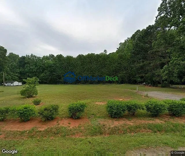 Off-market house in Mebane, North Carolina — 3 beds, 1 bath, $137,500 — photo 3 of 3