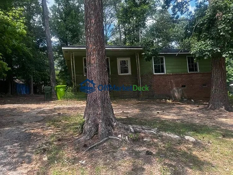 Off-market house in Columbia, South Carolina — 3 beds, 1 bath, $84,999 — photo 7 of 8