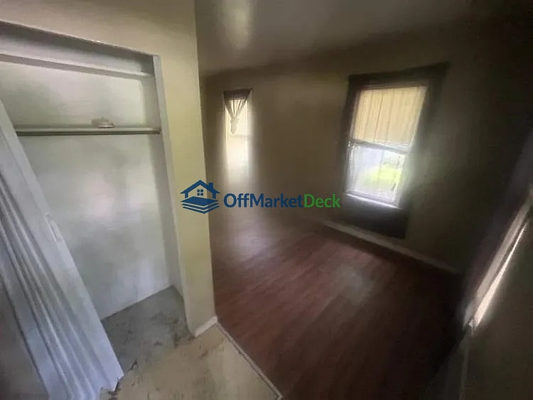 Off-market house in St. Louis, Missouri — 3 beds, 2 baths, $73,000