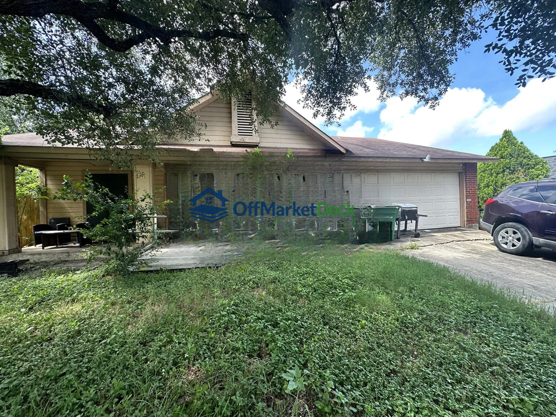 Off-market house in San Antonio, Texas — 3 beds, 2 baths, $157,549