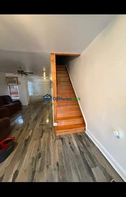Off-market house in Philadelphia, Pennsylvania — 3 beds, 1.5 baths, $190,000 — photo 5 of 8