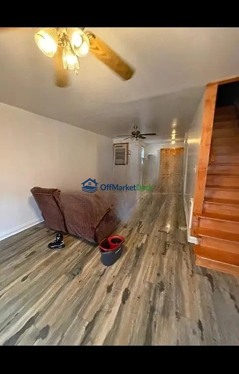 Off-market house in Philadelphia, Pennsylvania — 3 beds, 1.5 baths, $190,000 — photo 3 of 8