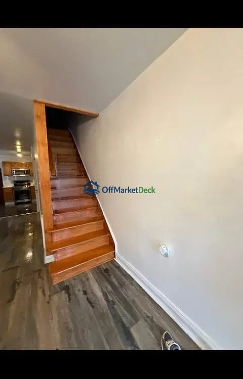 Off-market house in Philadelphia, Pennsylvania — 3 beds, 1.5 baths, $190,000 — photo 6 of 8