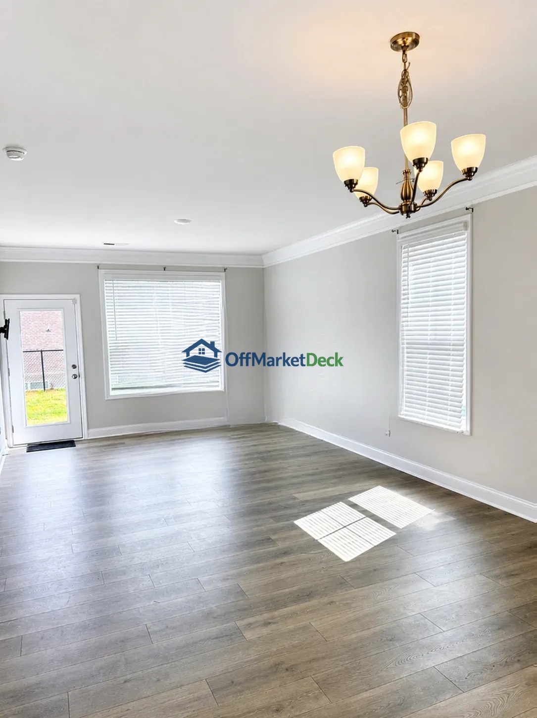 Off-market townhome in Greensboro, North Carolina — 4 beds, 3 baths, $365,900 — photo 4 of 8