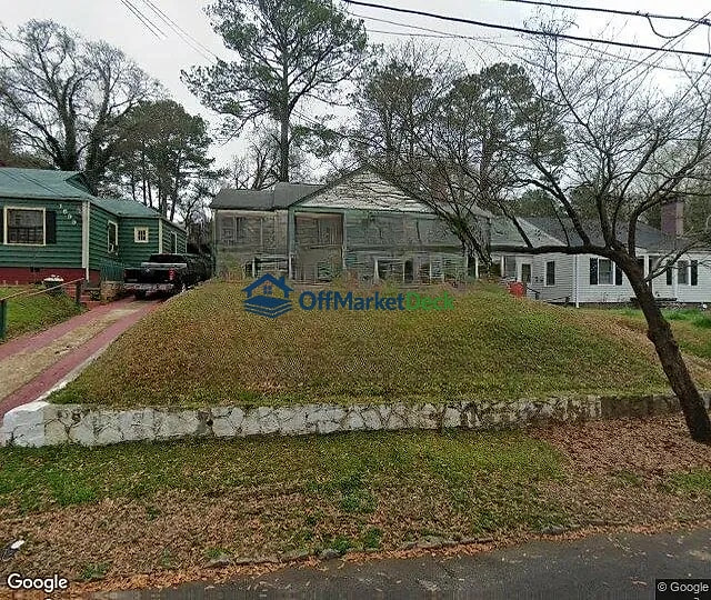 Off-market house in Atlanta, Georgia — 2 beds, 1 bath, $129,000 — photo 2 of 3