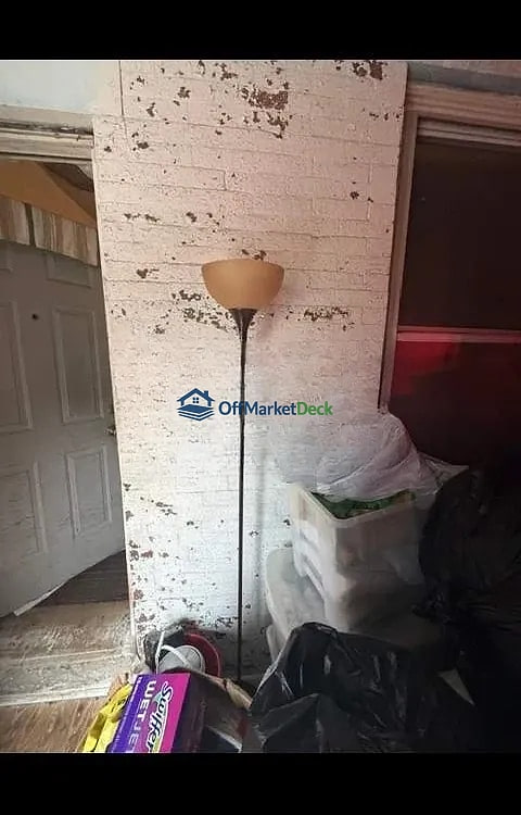 Off-market house in Philadelphia, Pennsylvania — 3 beds, 1 bath, $105,350 — photo 4 of 8