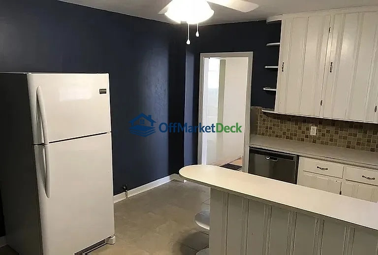 Off-market house in Montgomery, Alabama — 3 beds, 1 bath, $107,000 — photo 5 of 7