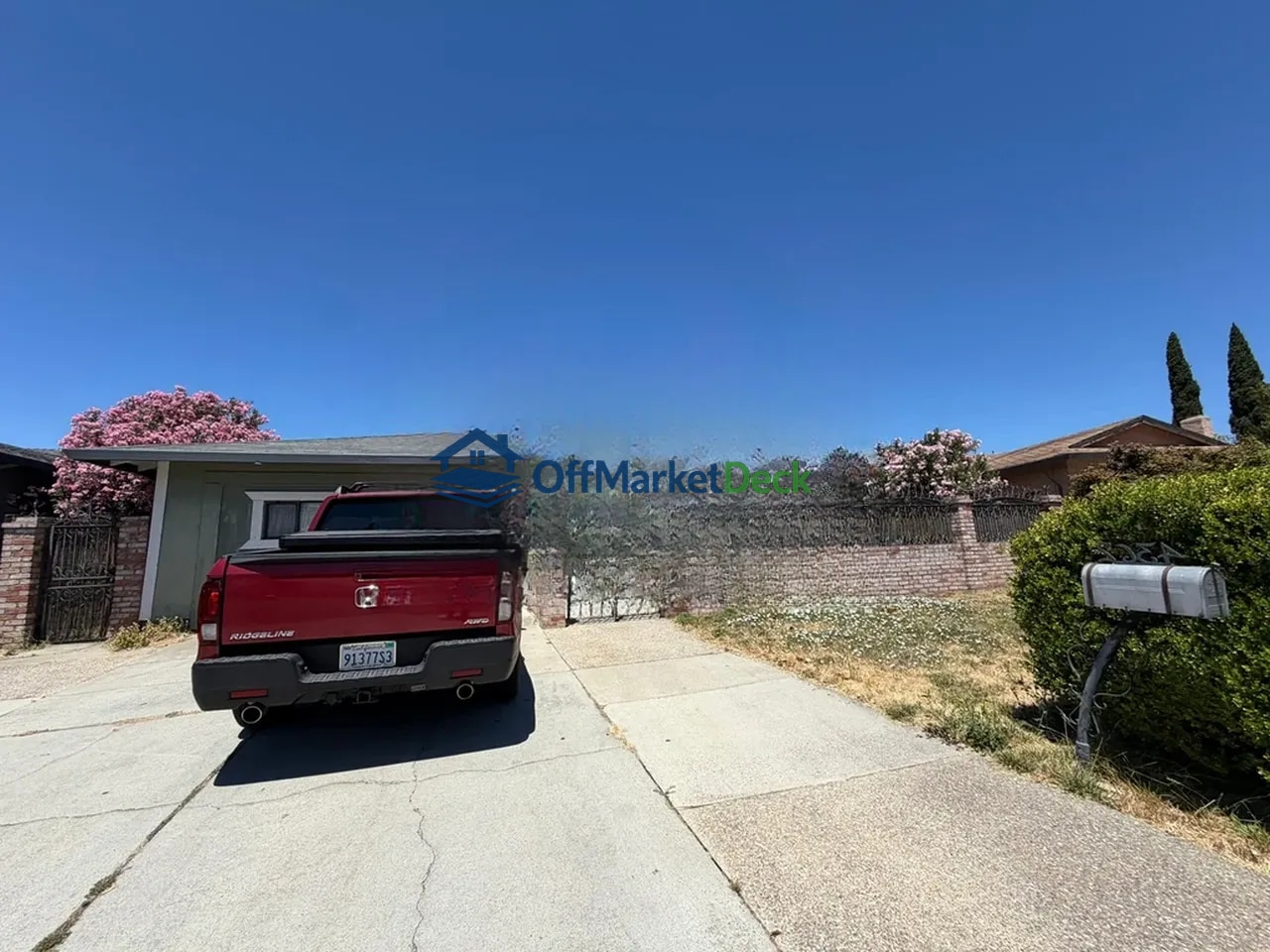 Off-market house in San Jose, California — 3 beds, 2 baths, $897,000 — photo 6 of 8