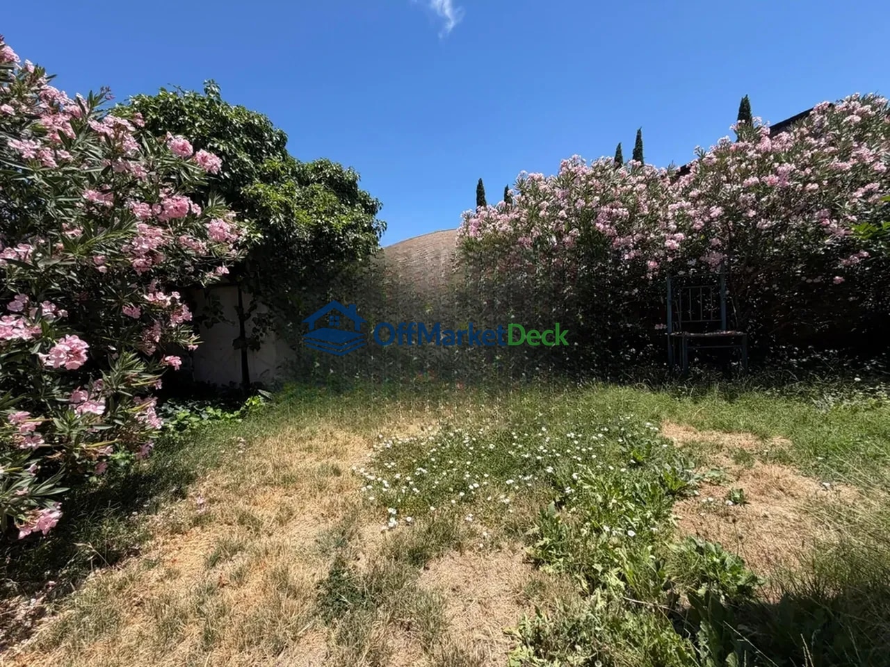 Off-market house in San Jose, California — 3 beds, 2 baths, $897,000 — photo 8 of 8
