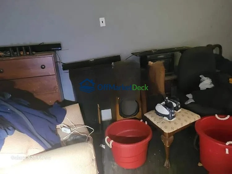Off-market house in Jackson, Tennessee — 4 beds, 1 bath, $70,000 — photo 6 of 8