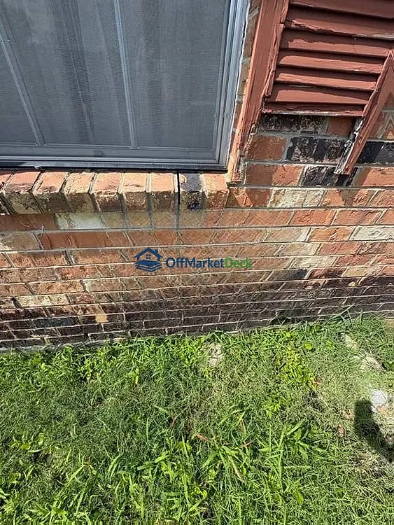 Off-market house in Memphis, Tennessee — 3 beds, 2 baths, $139,000 — photo 6 of 8