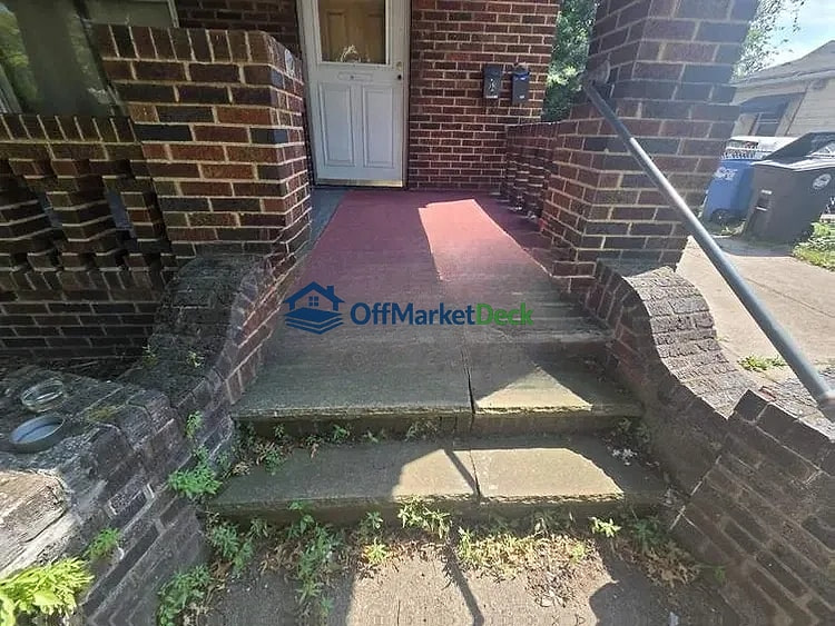 Off-market house in Cleveland, Ohio — 4 beds, 3 baths, $85,000 — photo 3 of 8
