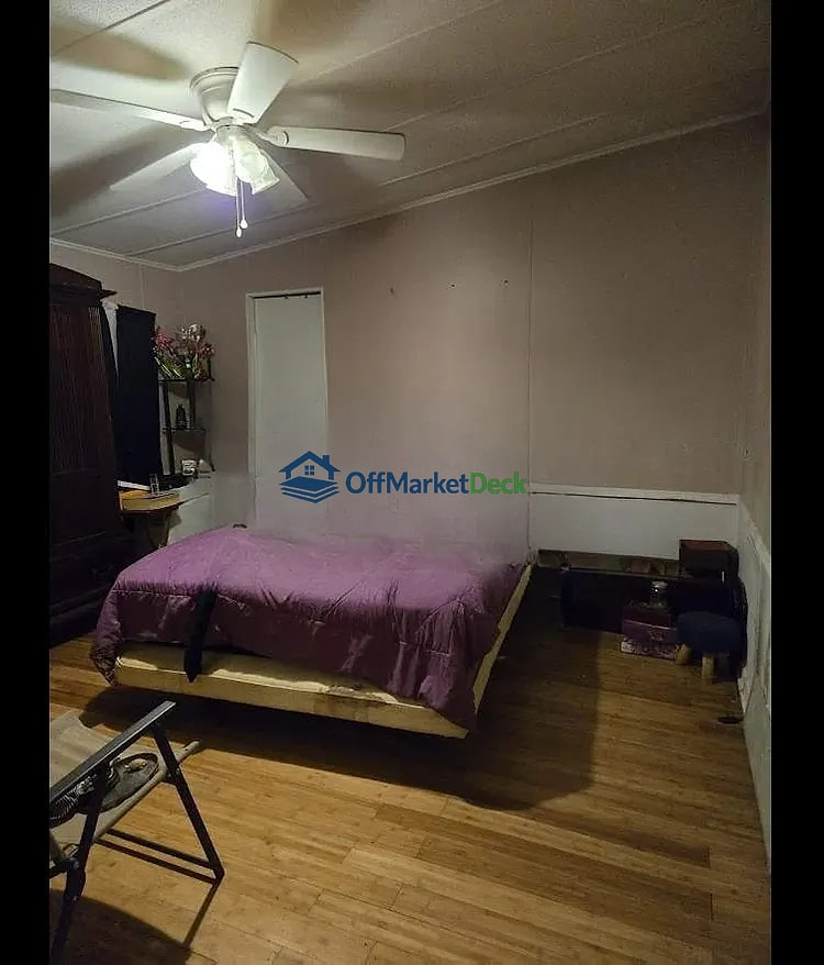 Off-market house in Lithonia, Georgia — 3 beds, 2 baths, $155,000 — photo 8 of 8
