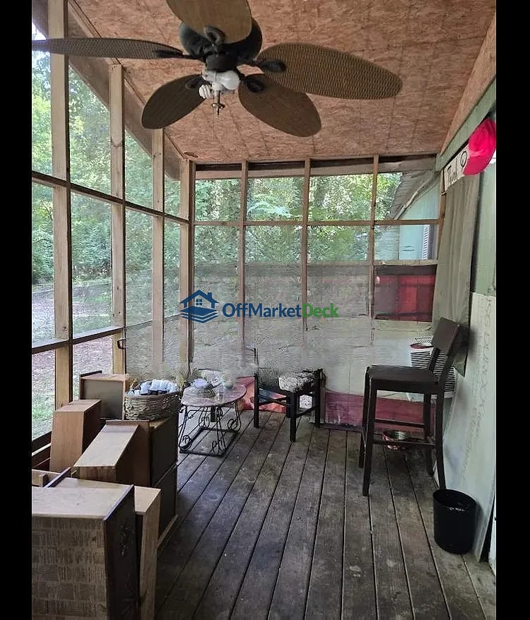 Off-market house in Lithonia, Georgia — 3 beds, 2 baths, $155,000 — photo 7 of 8