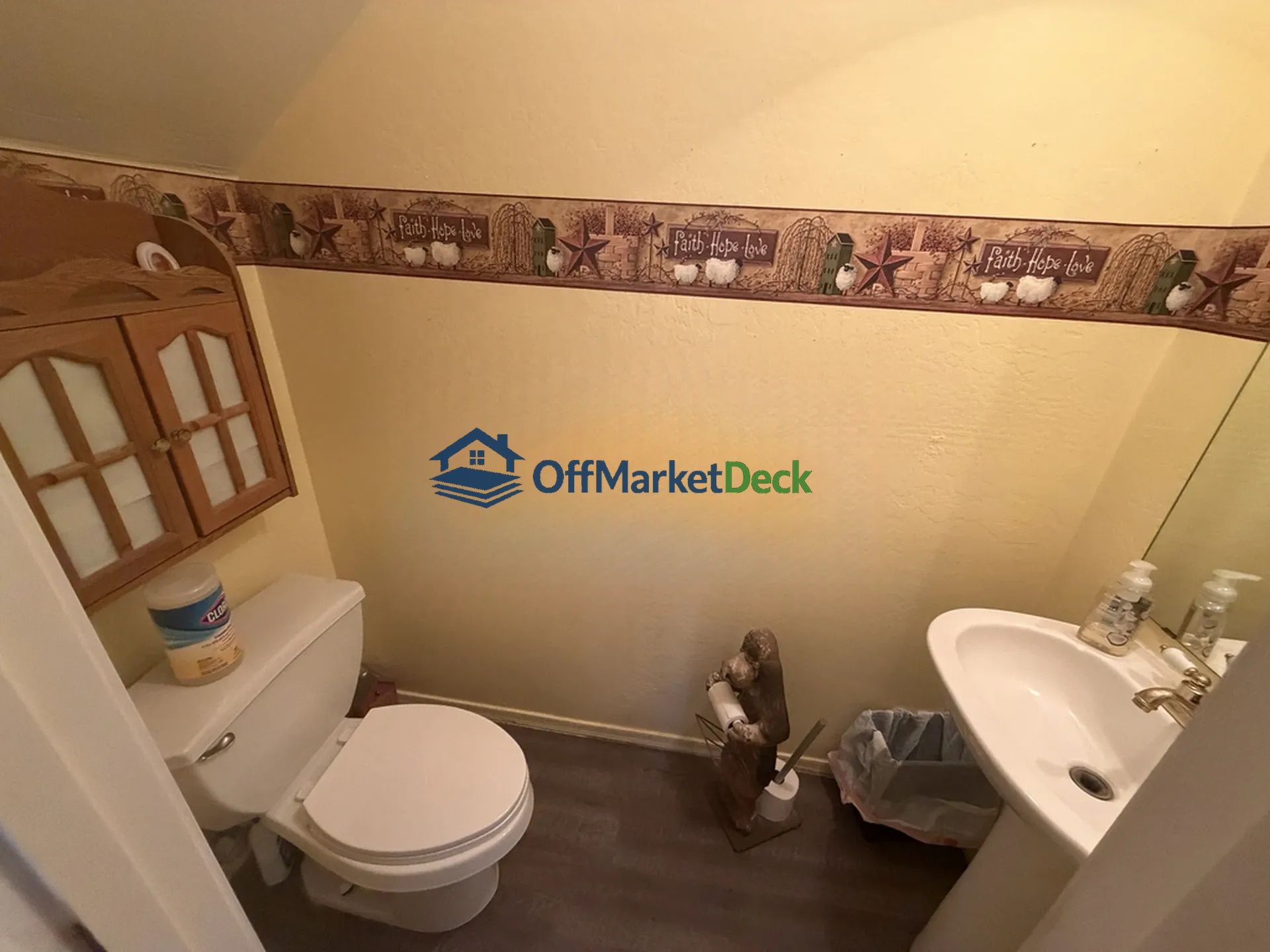 Off-market house in Peoria, Arizona — 5 beds, 2.5 baths, $389,990 — photo 7 of 8