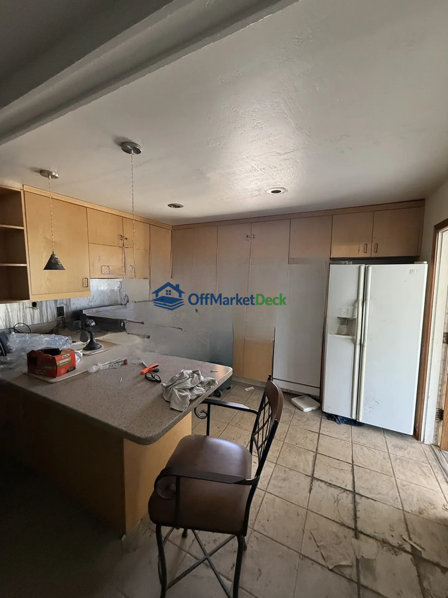 Off-market house in Scottsdale, Arizona — 3 beds, 2 baths, $419,990 — photo 3 of 8