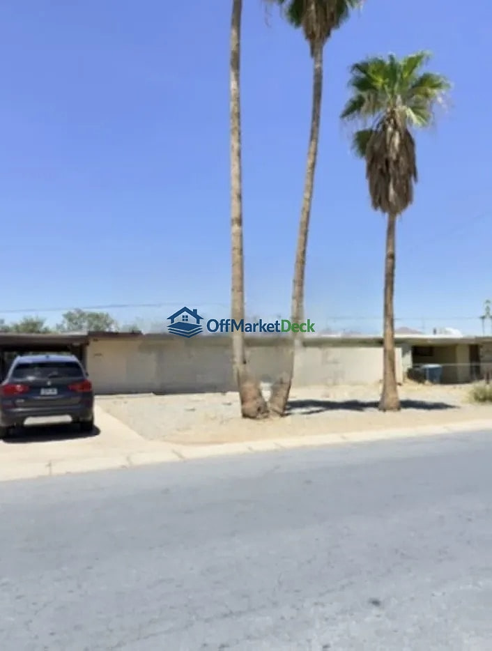 Off-market house in Phoenix, Arizona — 3 beds, 2 baths, $279,990