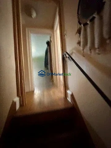Off-market house in Cleveland, Ohio — 3 beds, 1.5 baths, $159,000 — photo 3 of 8