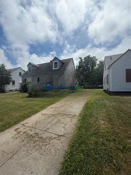 Off-market house in Euclid, Ohio — 2 beds, 1 bath, $134,900 — photo 8 of 8