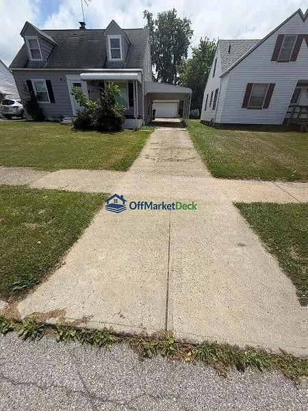 Off-market house in Euclid, Ohio — 2 beds, 1 bath, $134,900 — photo 7 of 8