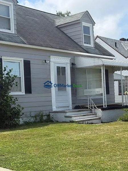 Off-market house in Euclid, Ohio — 2 beds, 1 bath, $134,900 — photo 6 of 8