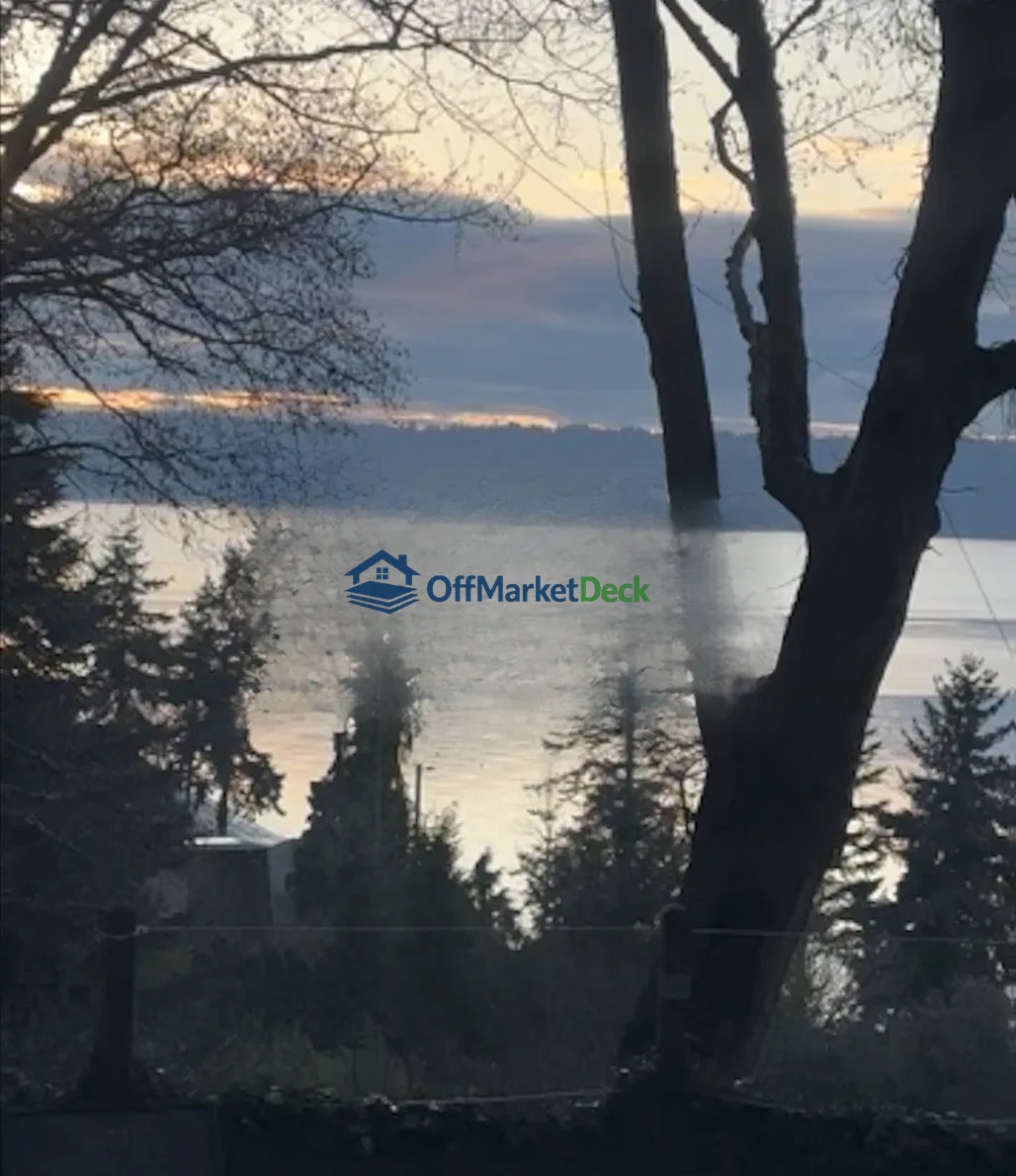 Off-market house in Burien, Washington — 2 beds, 2 baths, $1,170,000 — photo 3 of 5