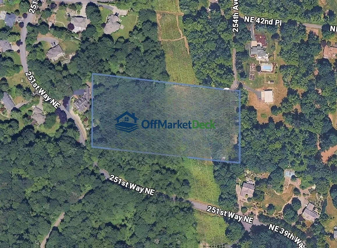 Off-market house in Redmond, Washington — 5 beds, 4.5 baths, $350,000 — photo 4 of 4