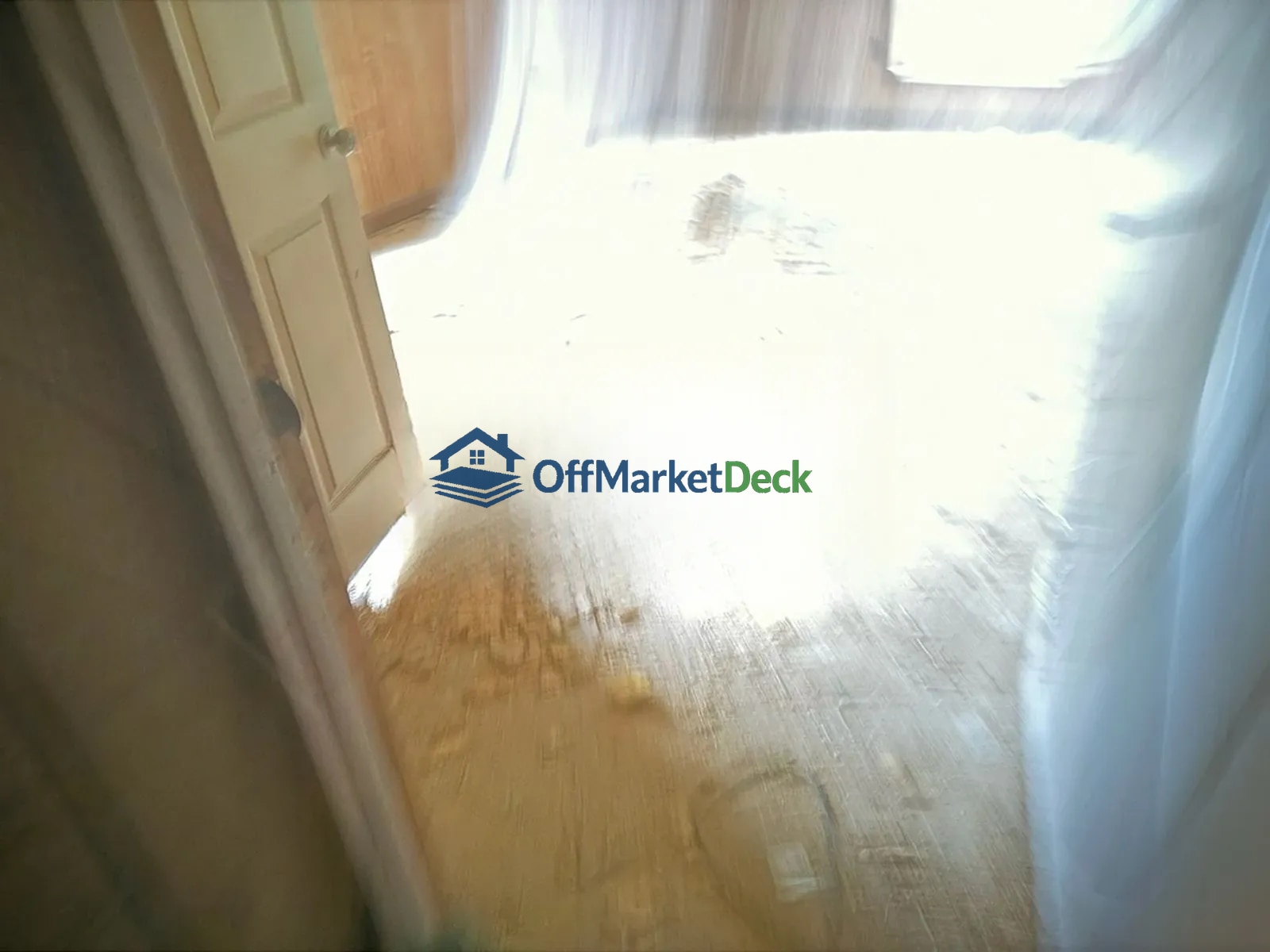 Off-market house in Guntersville, Alabama — 5 beds, 2 baths, $130,000 — photo 2 of 8