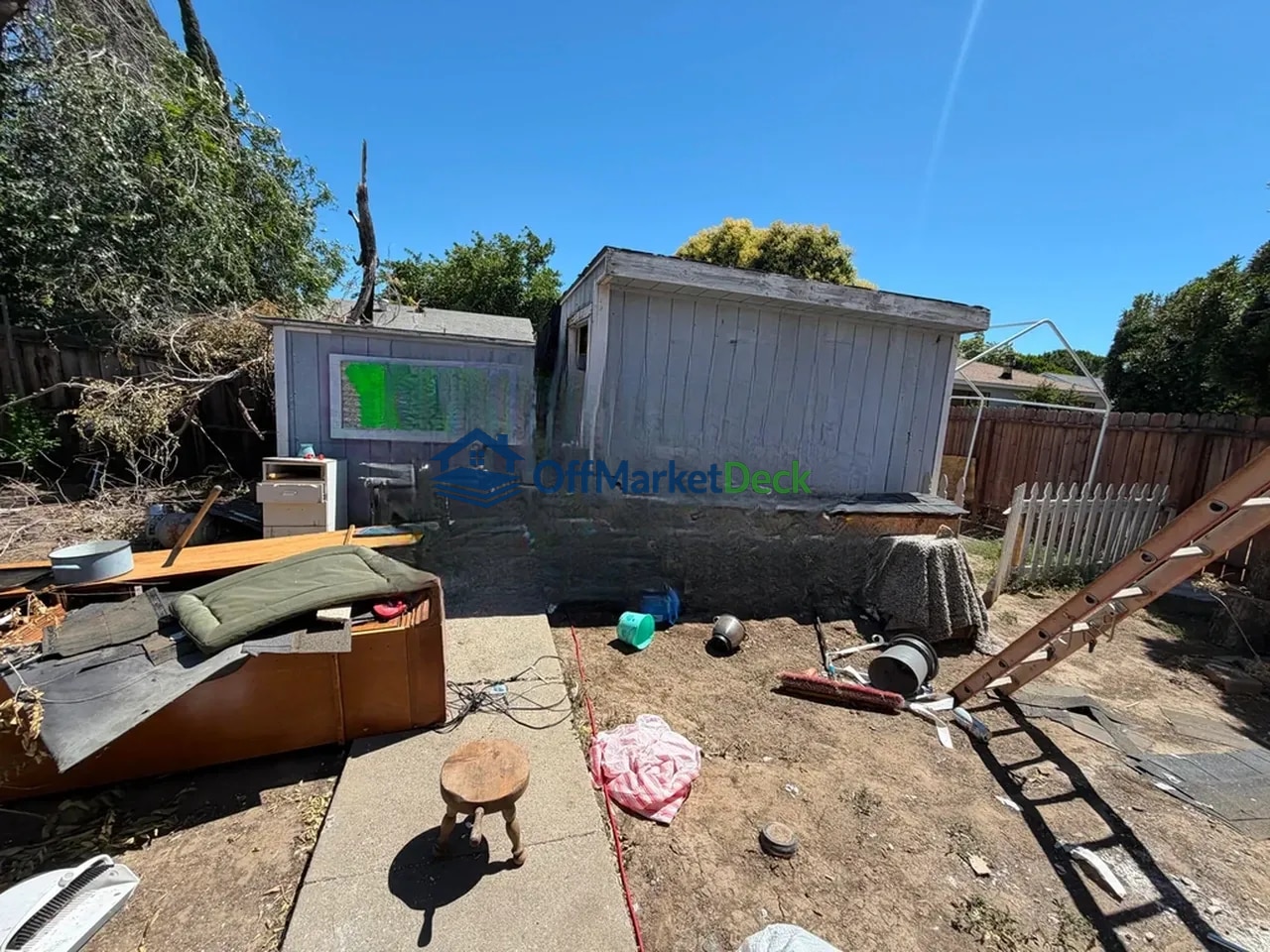 Off-market house in Antioch, California — 2 beds, 1 bath, $324,900 — photo 5 of 8