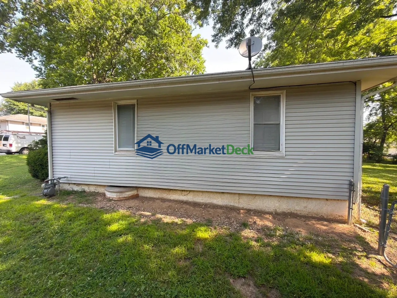 Off-market house in Kansas City, Missouri — 3 beds, 2.5 baths, $124,900 — photo 3 of 8