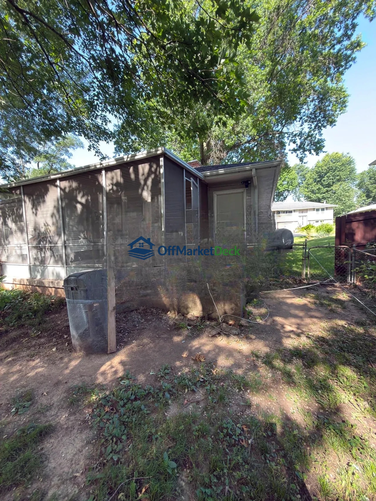 Off-market house in Kansas City, Missouri — 3 beds, 2.5 baths, $124,900 — photo 5 of 8