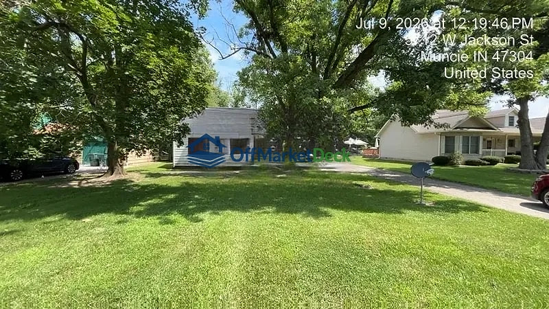 Off-market house in Muncie, Indiana — 3 beds, 1 bath, $89,900 — photo 2 of 8